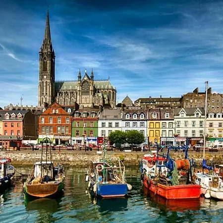 Townhouse In Centre Of Cobh