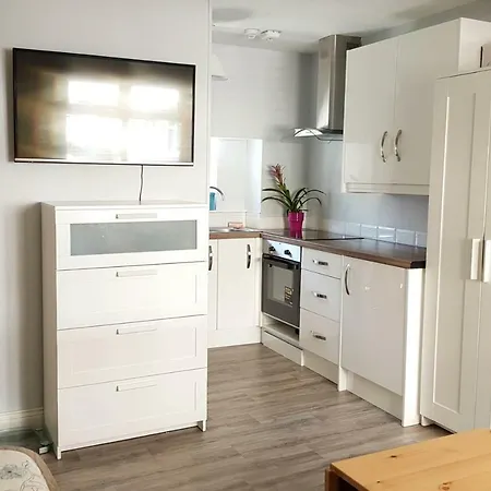 Townhouse In Centre Of Apartment *