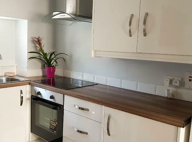 Townhouse In Centre Of *